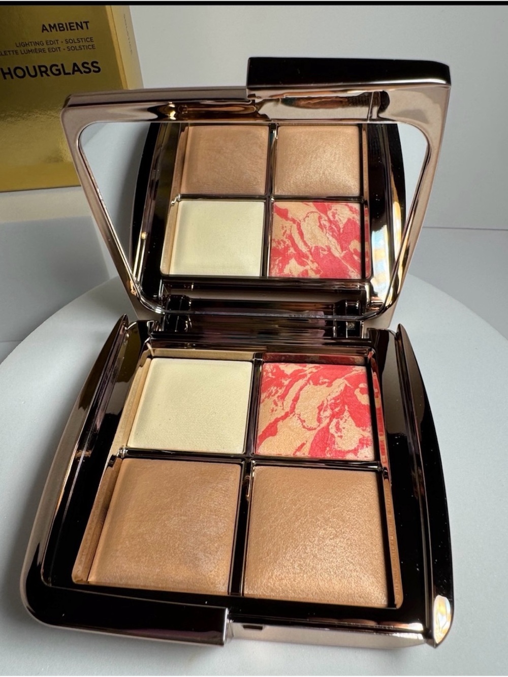 Hourglass Ambient Lighting Edit Palette - SOLSTICE palette 2026 sold out